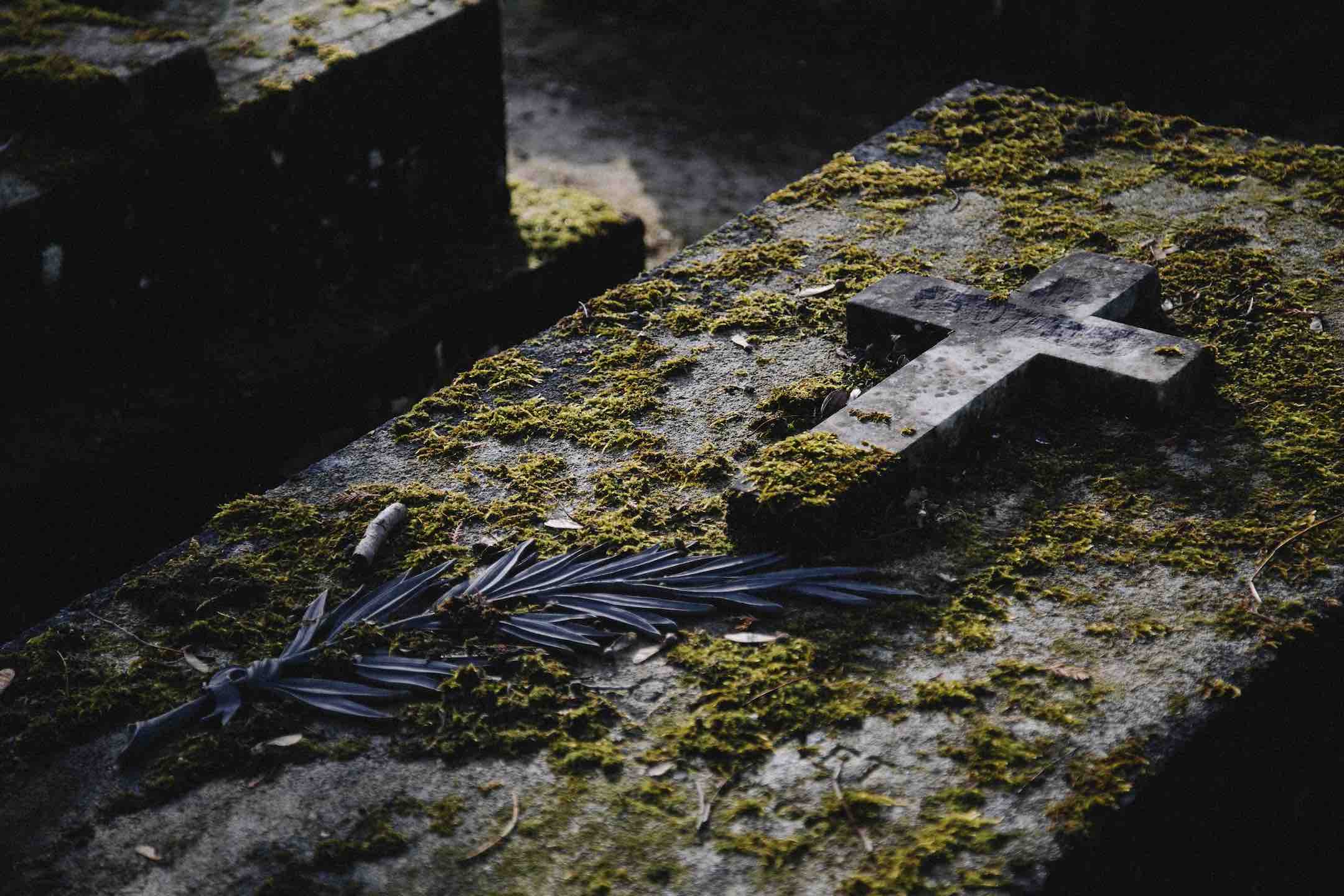 The Pére Lachaise Cemetery is the final resting place if many writers kenny-orr-1AVTo_bdHWs-unsplash copy
