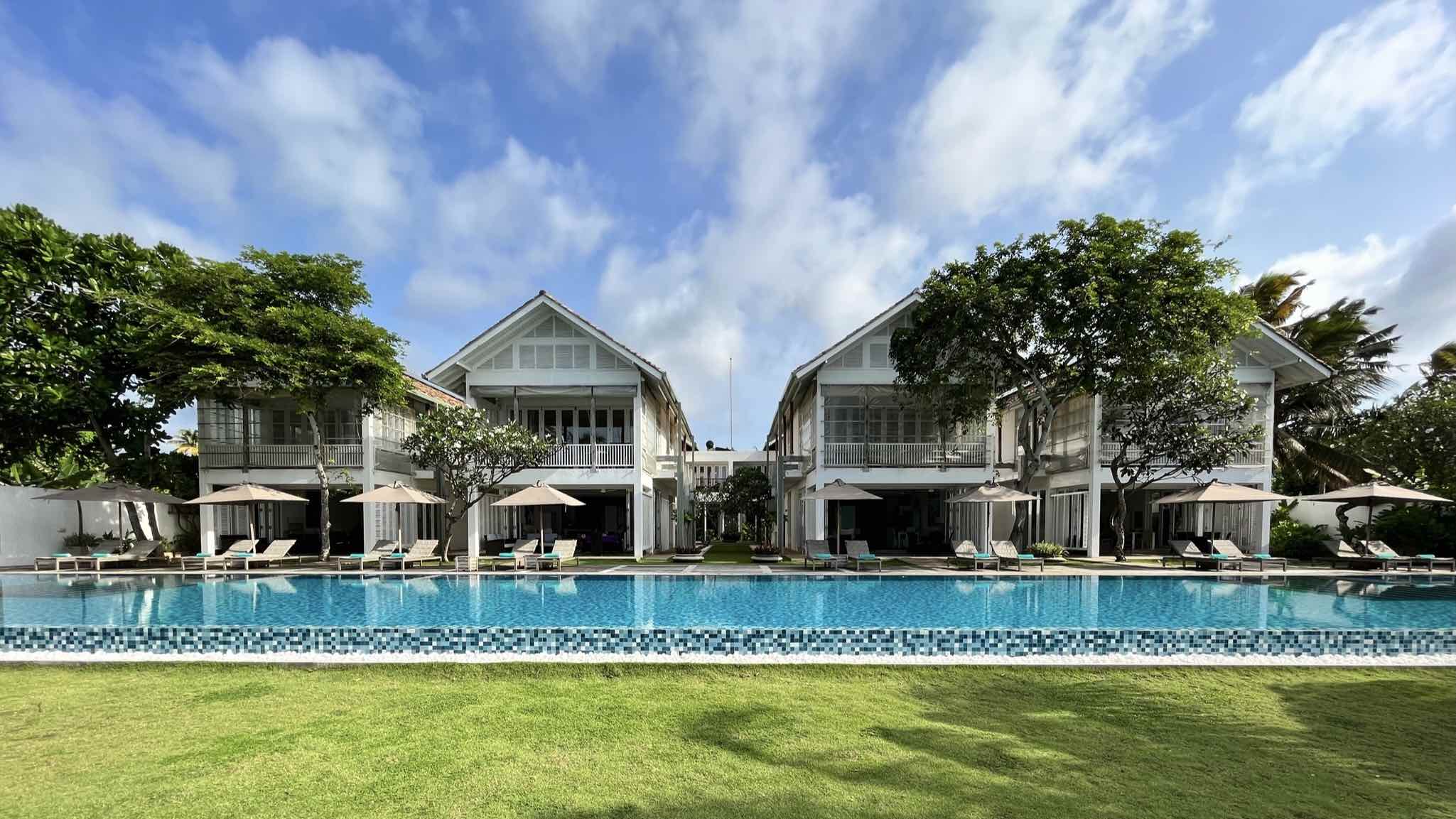 villas at Sri Sharavi and swimming pool